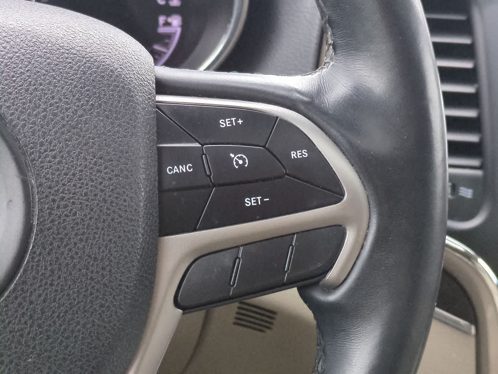 Thumbnail: 2018 Jeep Grand Cherokee - 26