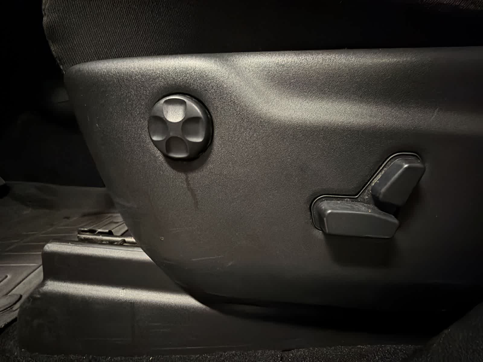 Thumbnail: 2020 Jeep Grand Cherokee - 18