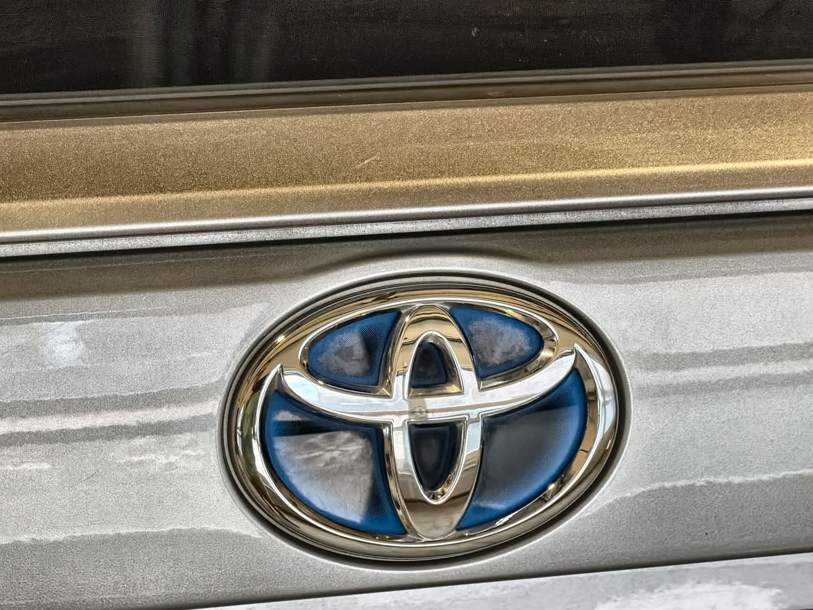 Thumbnail: 2022 Toyota RAV4 - 11