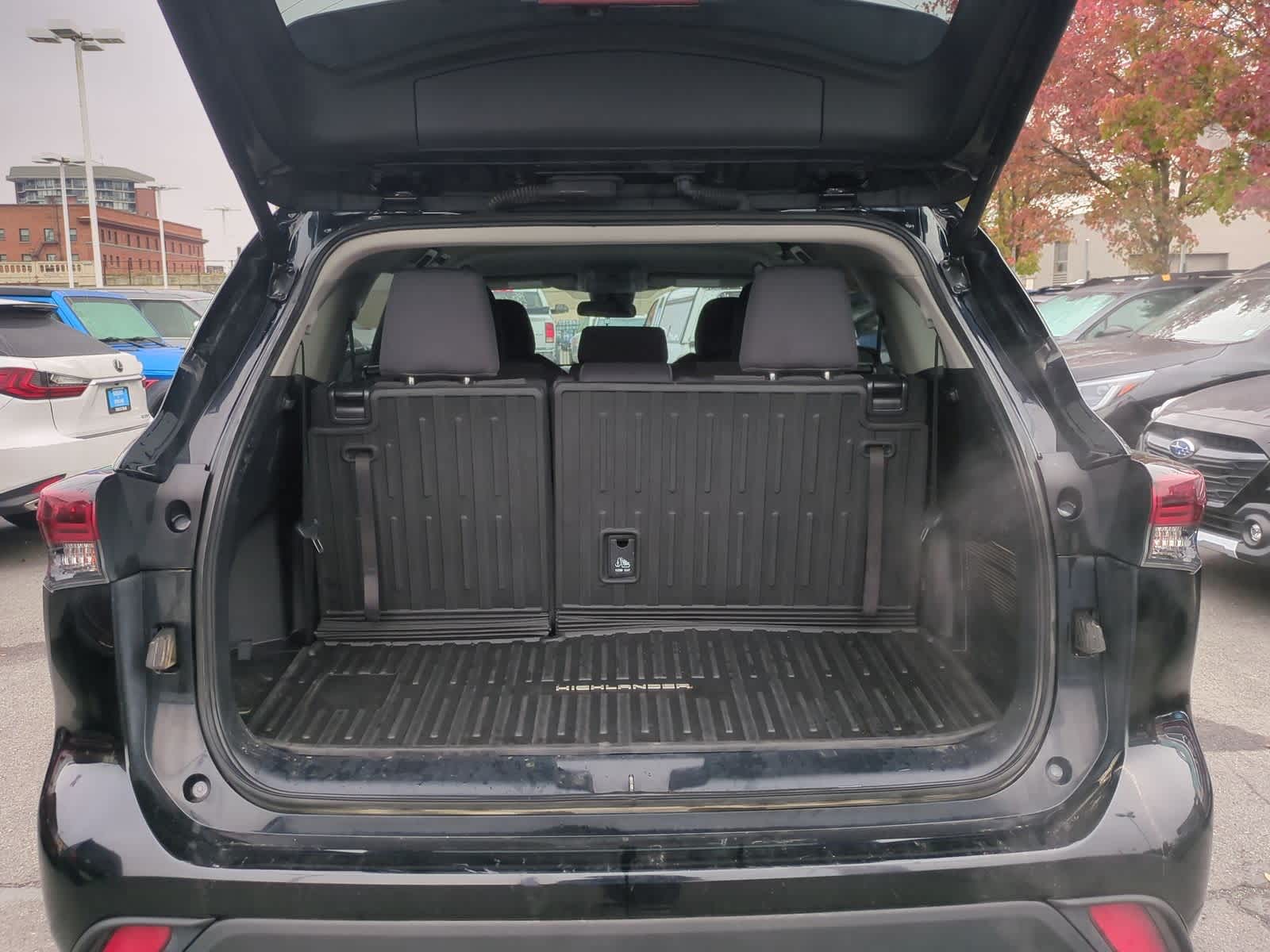 Thumbnail: 2024 Toyota Highlander - 34