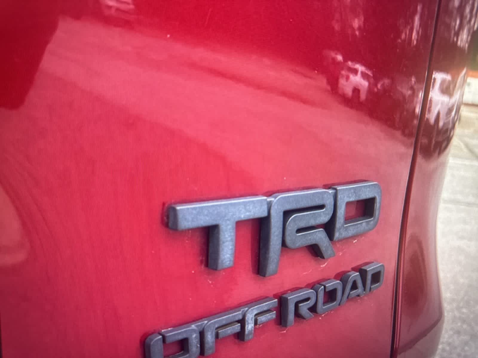 Thumbnail: 2020 Toyota RAV4 - 8