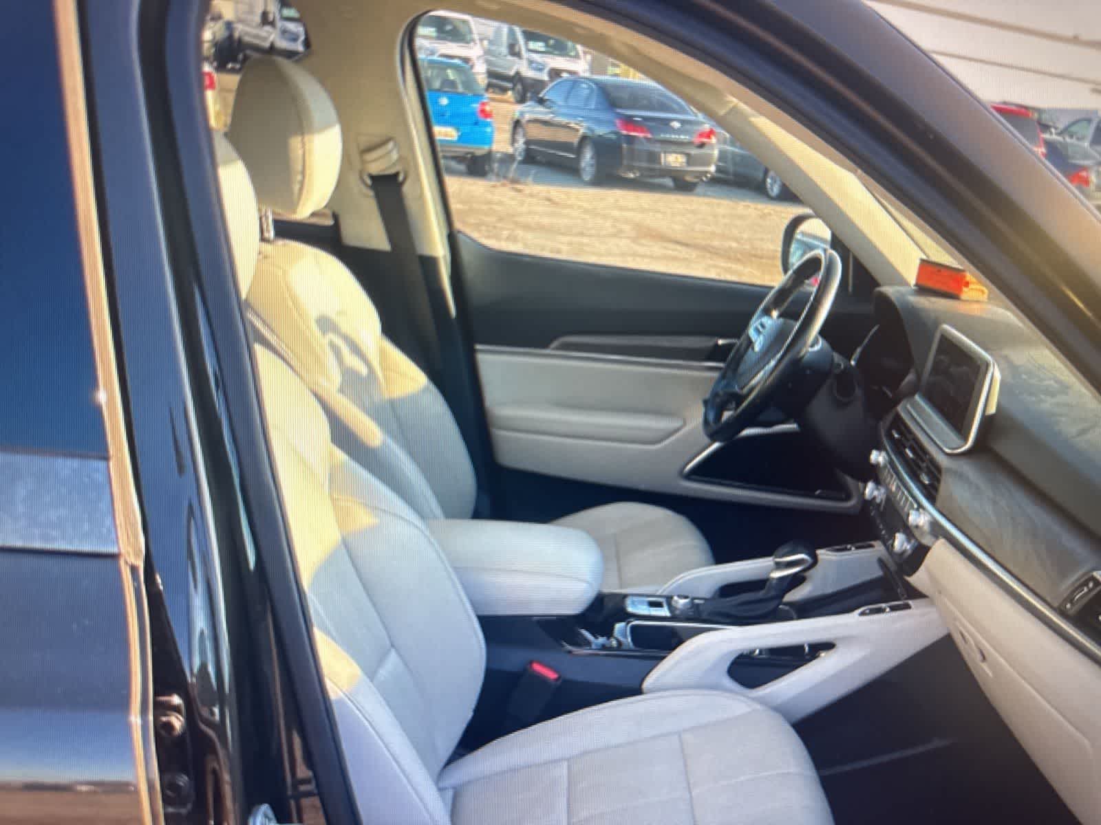 Thumbnail: 2021 Kia Telluride - 10