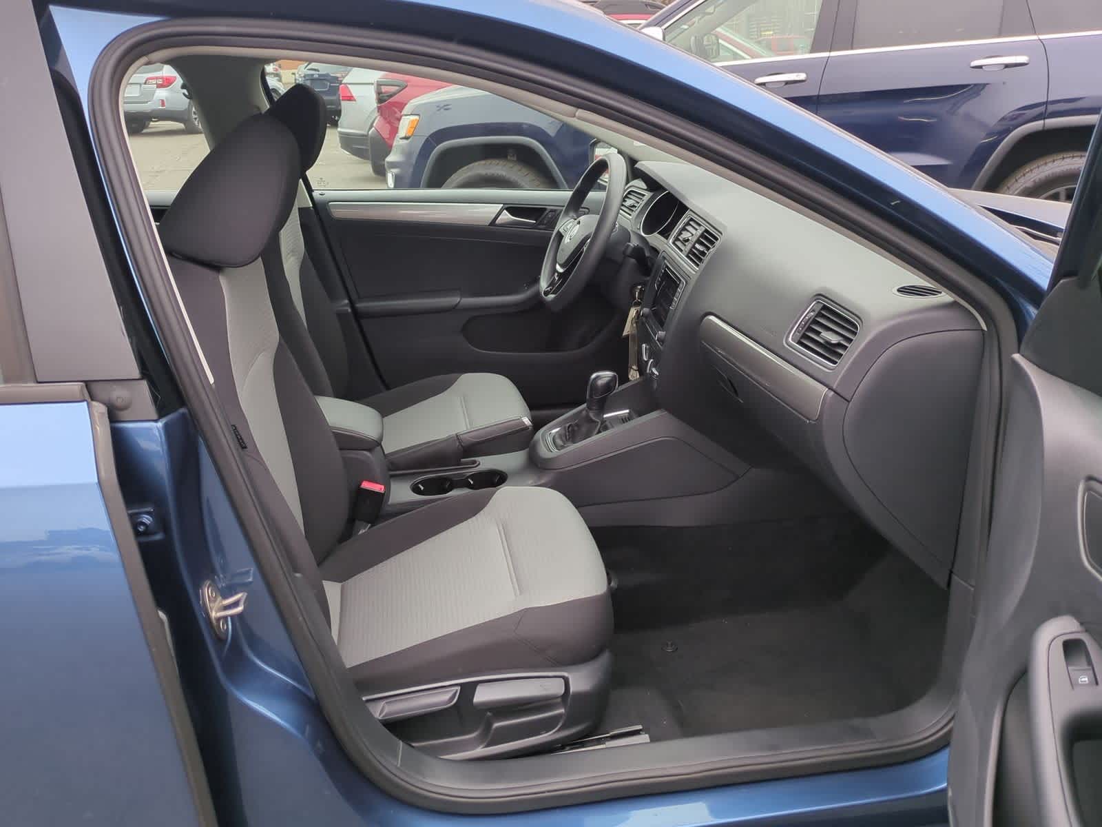 Thumbnail: 2018 Volkswagen Jetta - 22