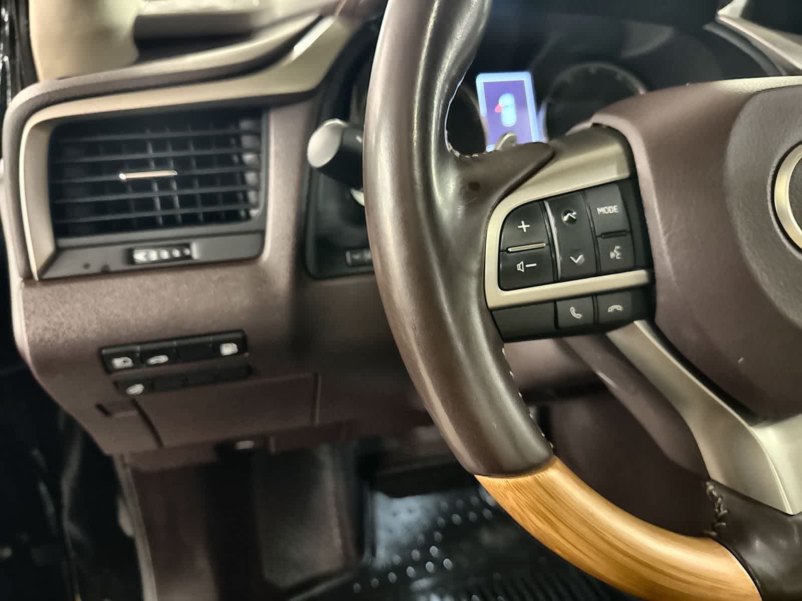 Thumbnail: 2020 Lexus RX - 25