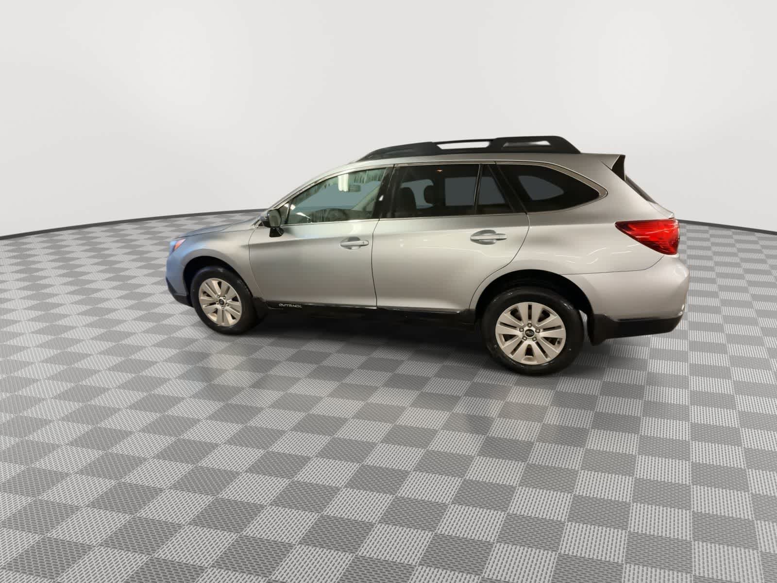 Thumbnail: 2016 Subaru Outback - 5
