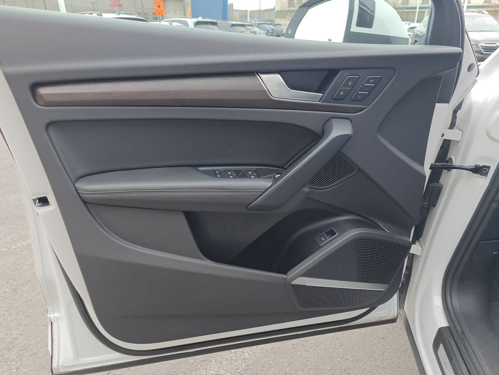 Thumbnail: 2024 Audi Q5 - 10