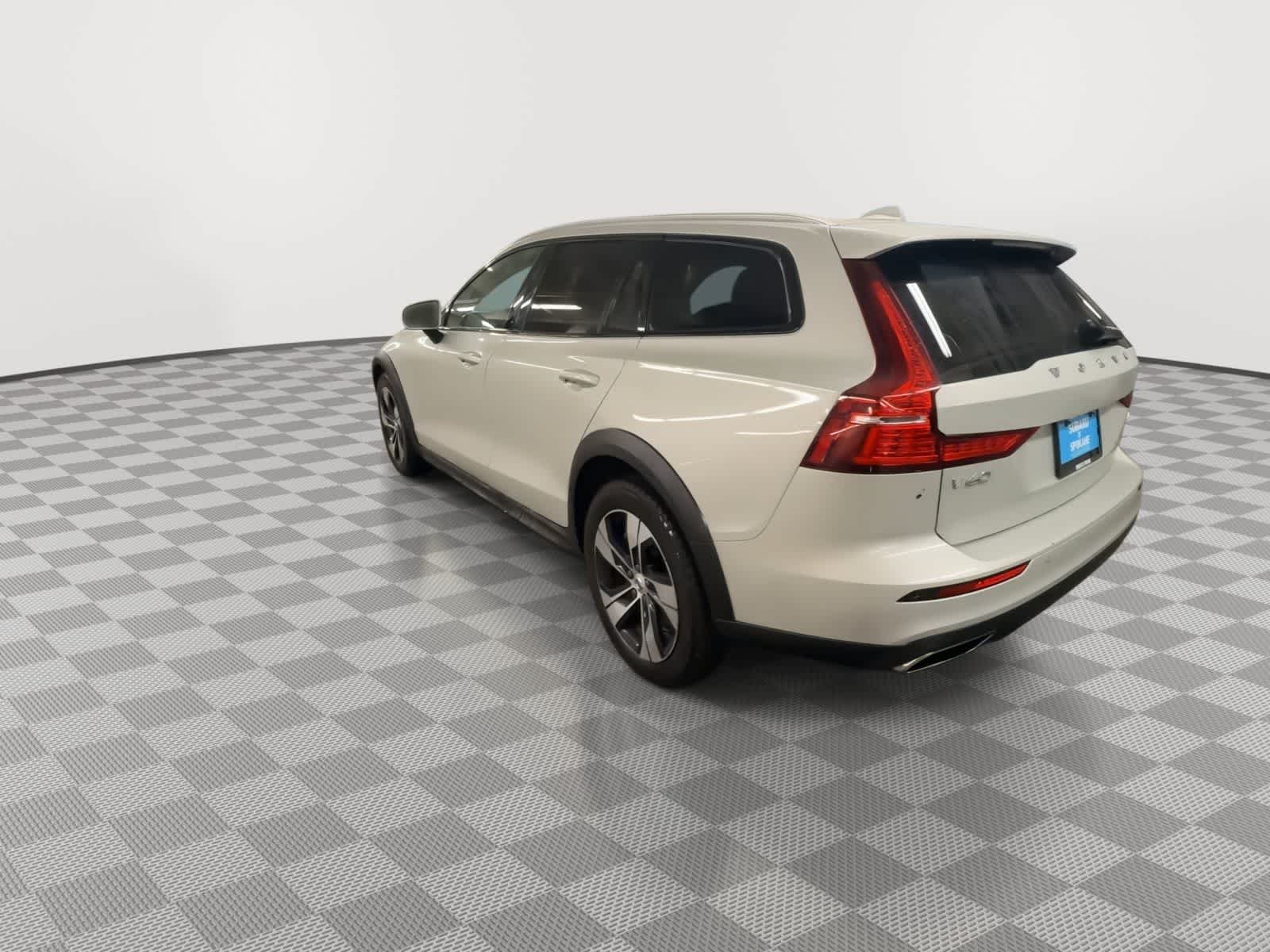 Thumbnail: 2020 Volvo S60 - 6