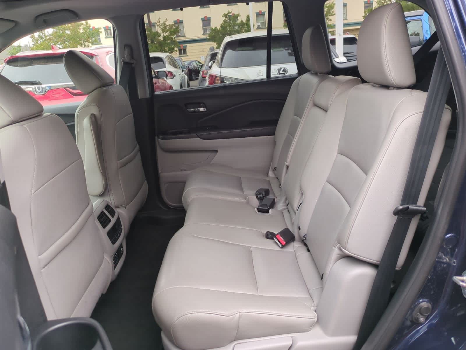 Thumbnail: 2018 Honda Pilot - 21