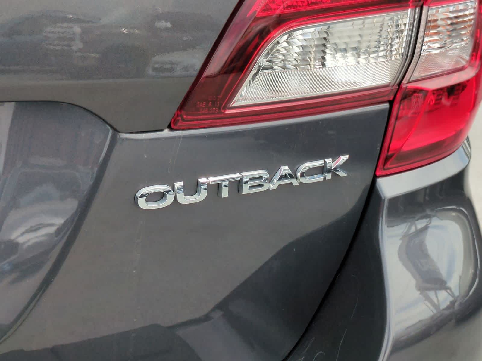 2018 Subaru Outback Limited 13