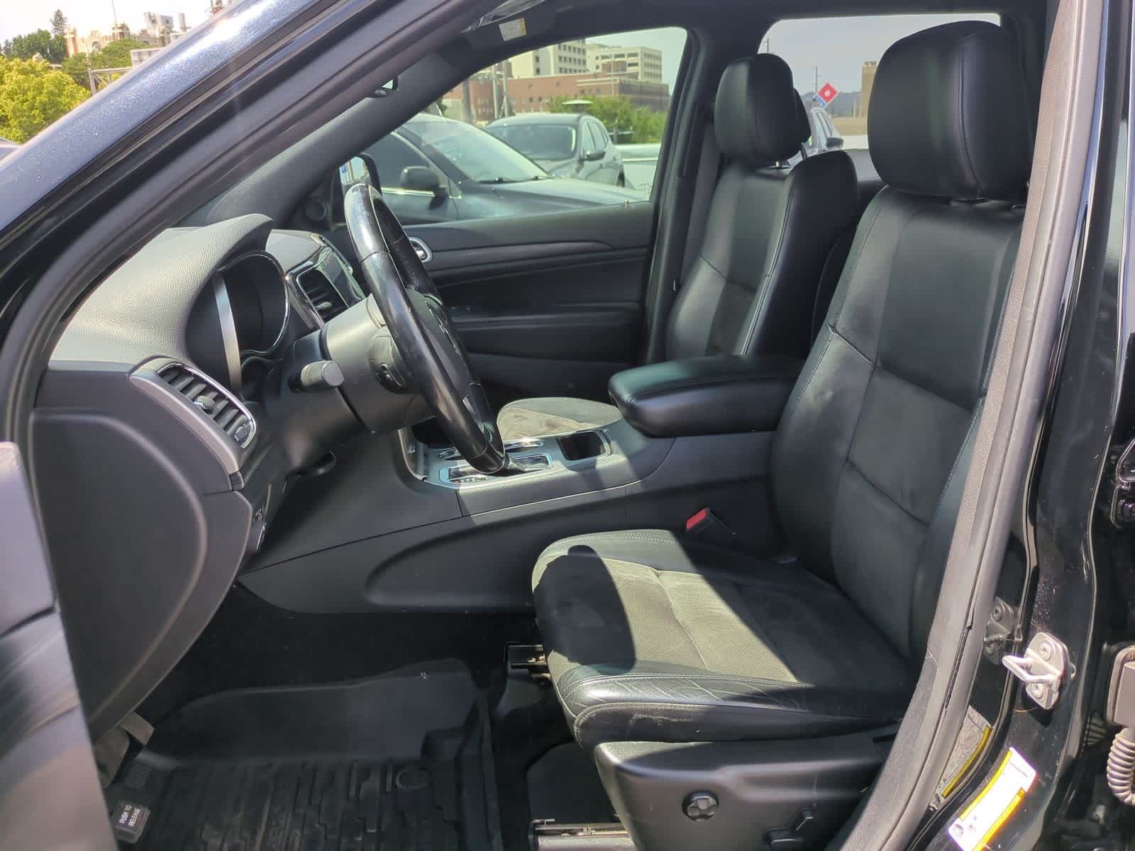 Thumbnail: 2020 Jeep Grand Cherokee - 17