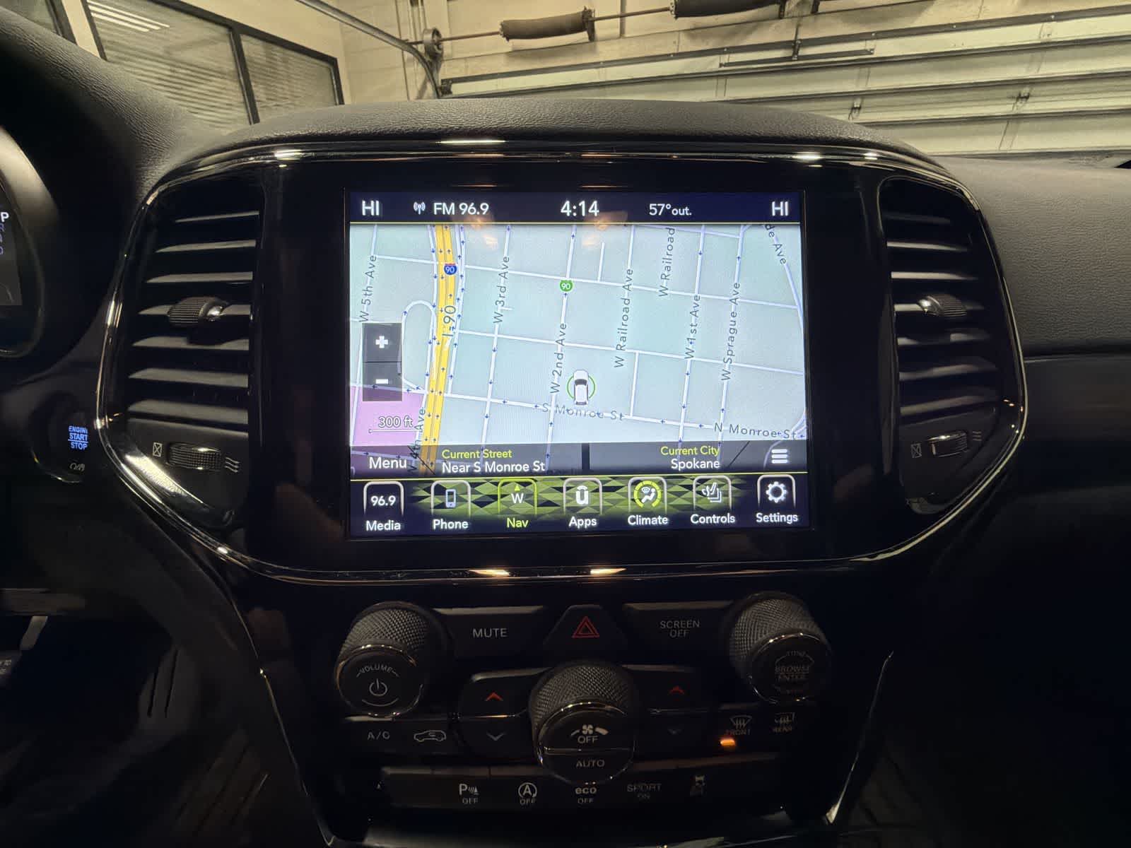 Thumbnail: 2020 Jeep Grand Cherokee - 29