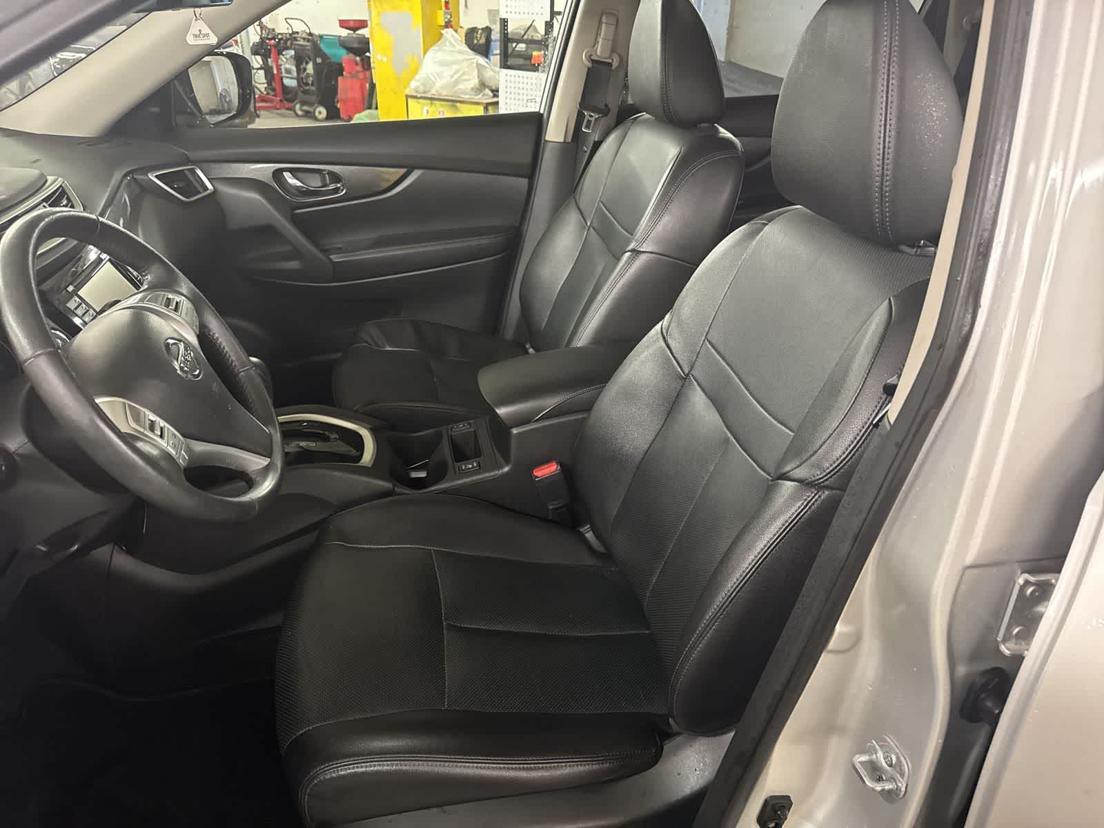 Thumbnail: 2016 Nissan Rogue - 14