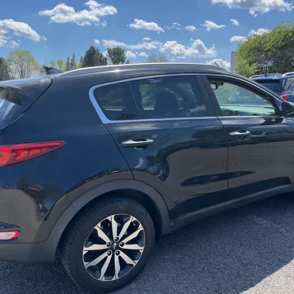 Thumbnail: 2017 Kia Sportage - 9