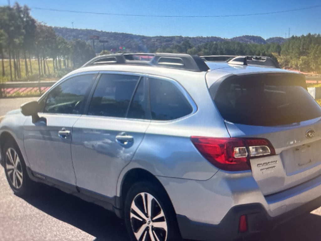 Used 2018 Subaru Outback Limited SUV