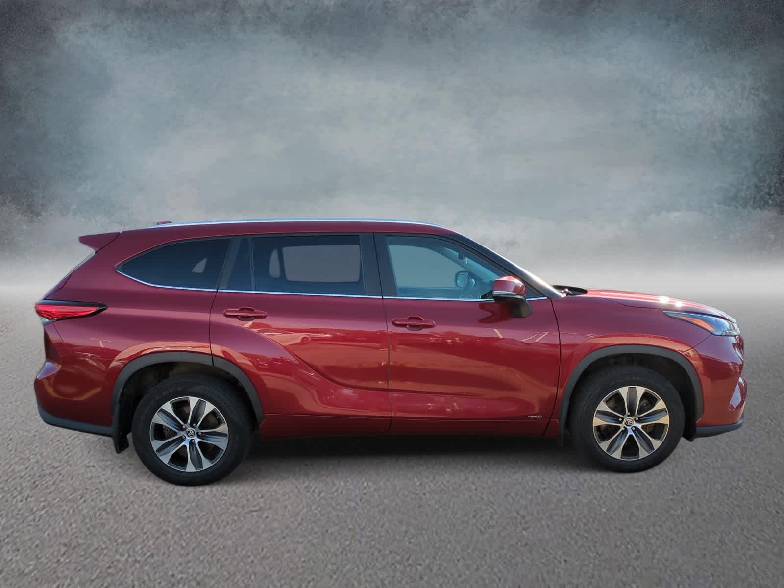 Thumbnail: 2023 Toyota Highlander - 9