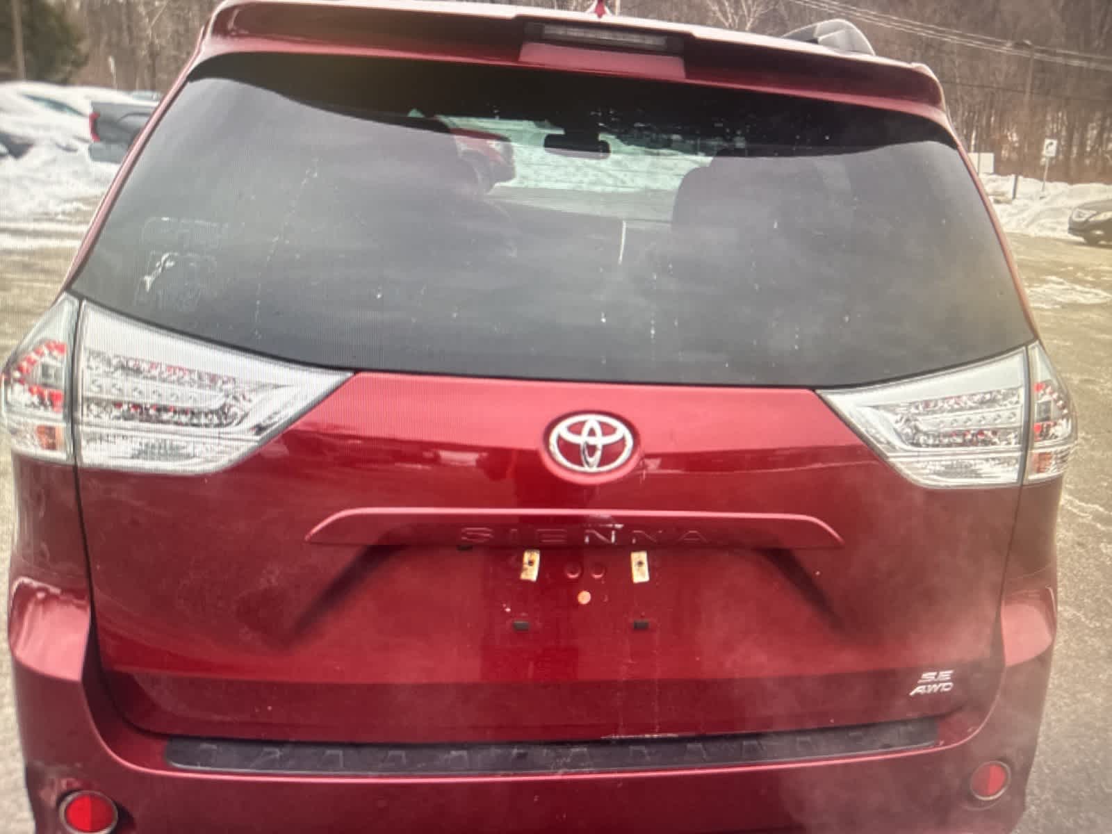 Thumbnail: 2019 Toyota Sienna - 4