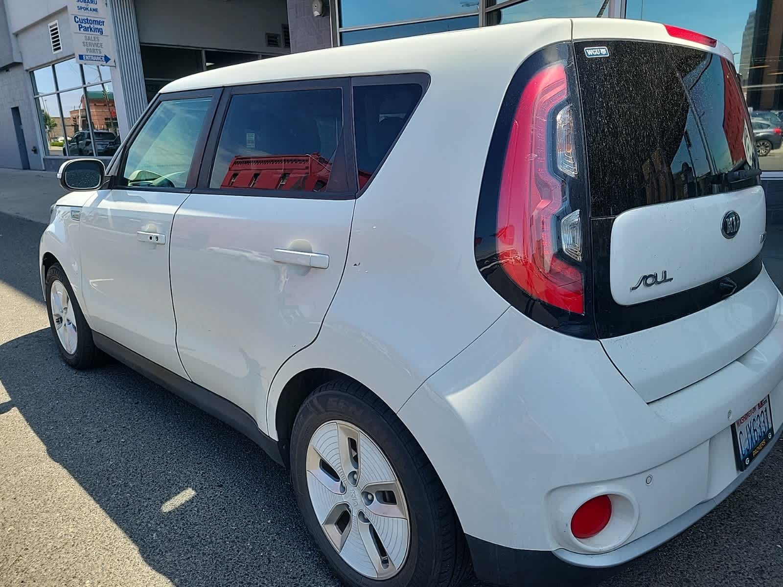 Thumbnail: 2016 Kia Soul EV - 4