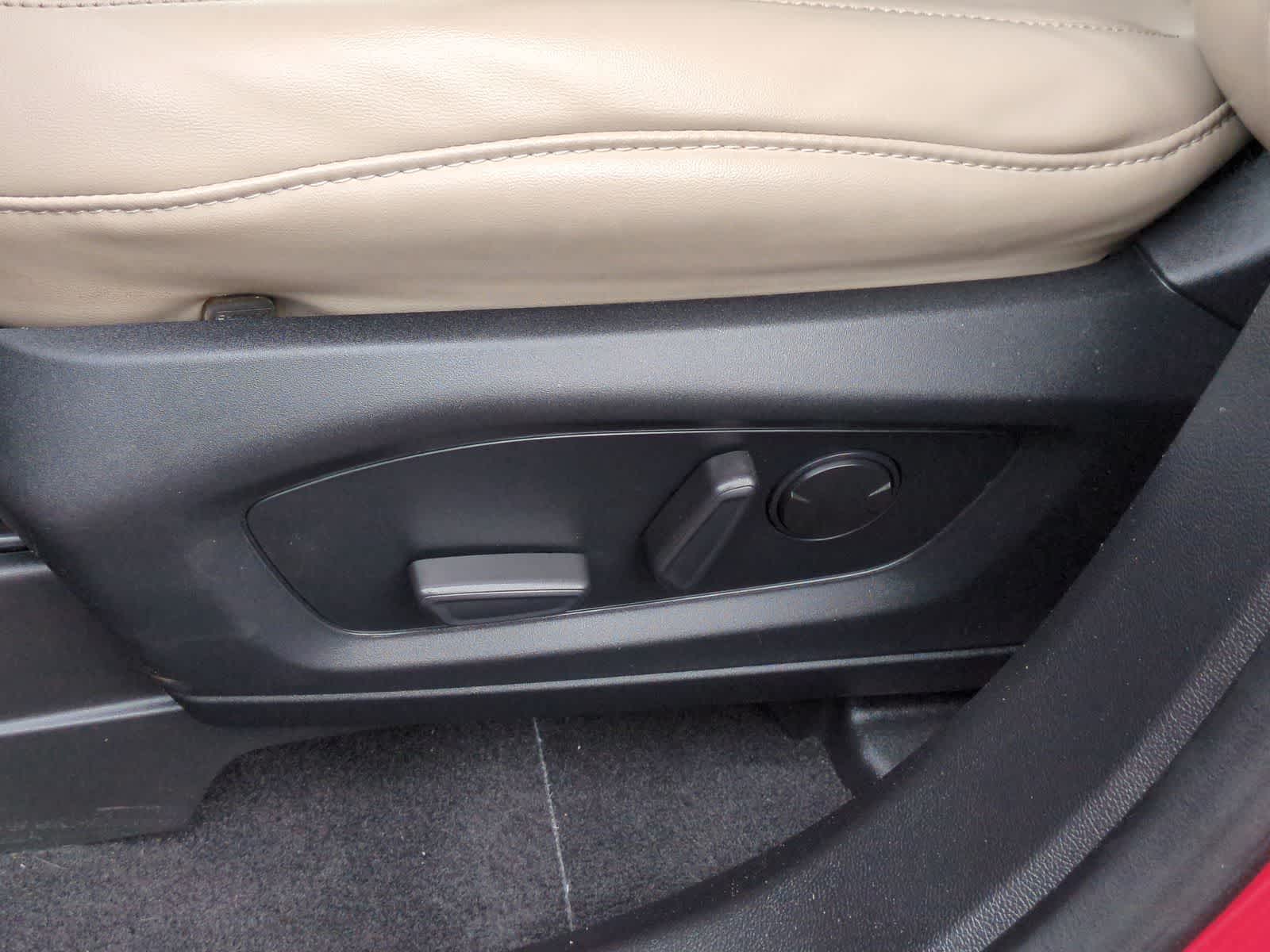 Thumbnail: 2021 Ford Explorer - 18