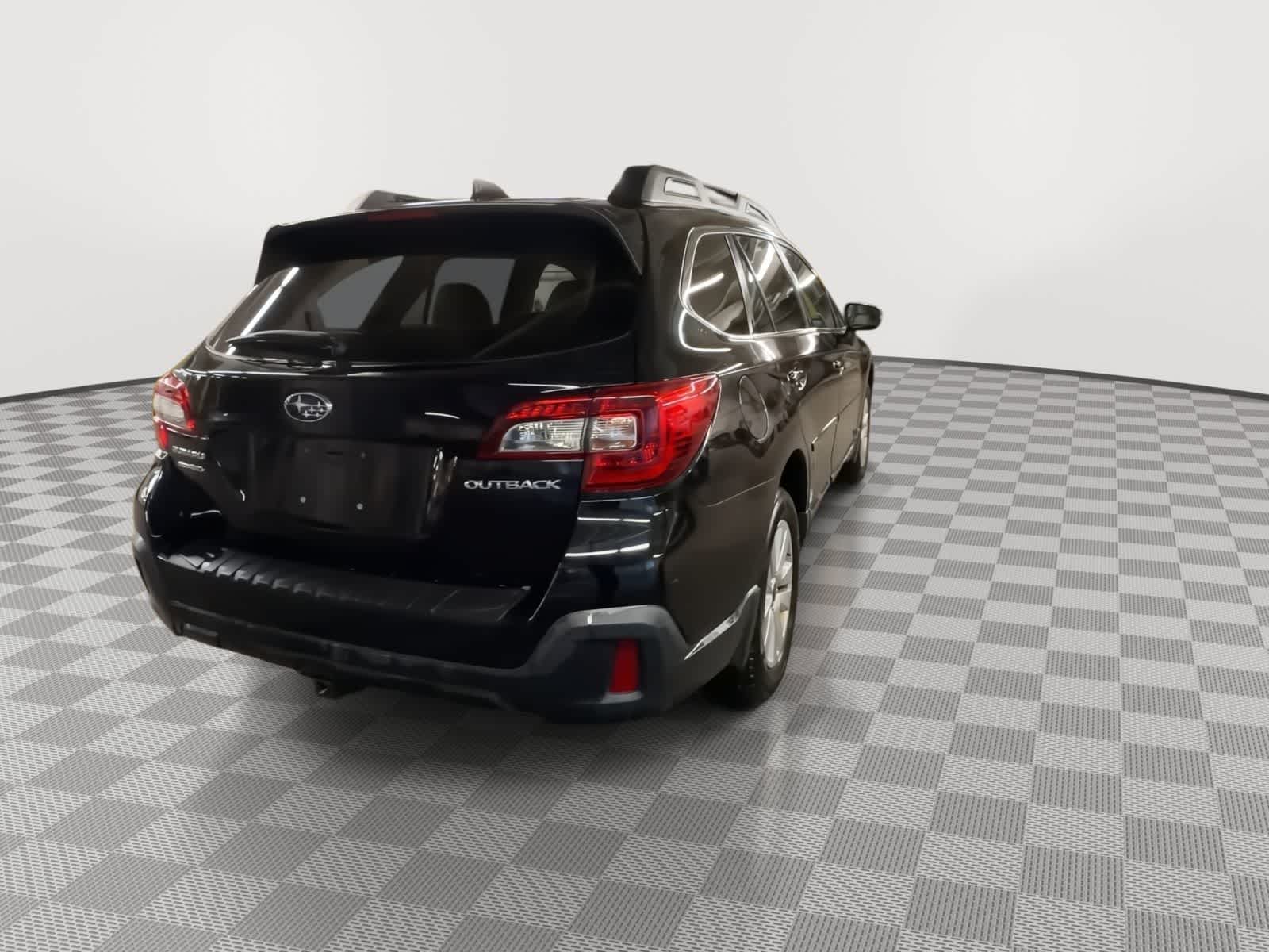 Thumbnail: 2019 Subaru Outback - 8