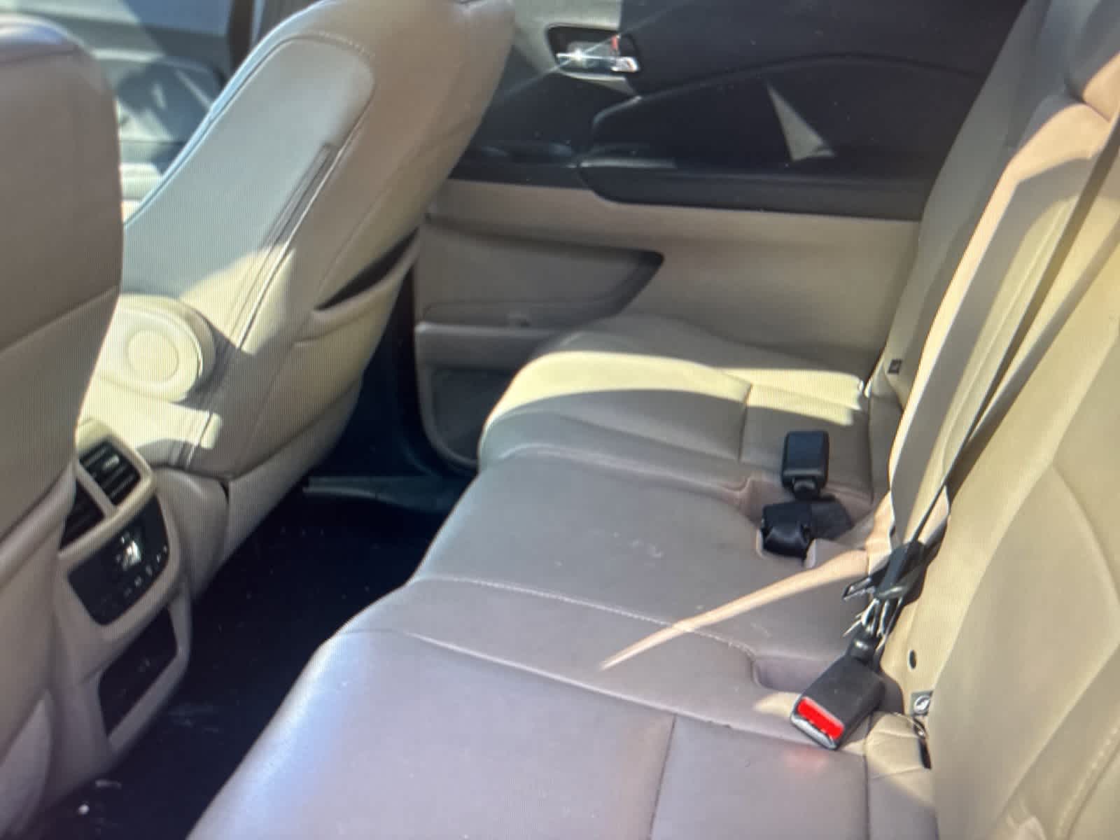 Thumbnail: 2017 Honda Pilot - 12