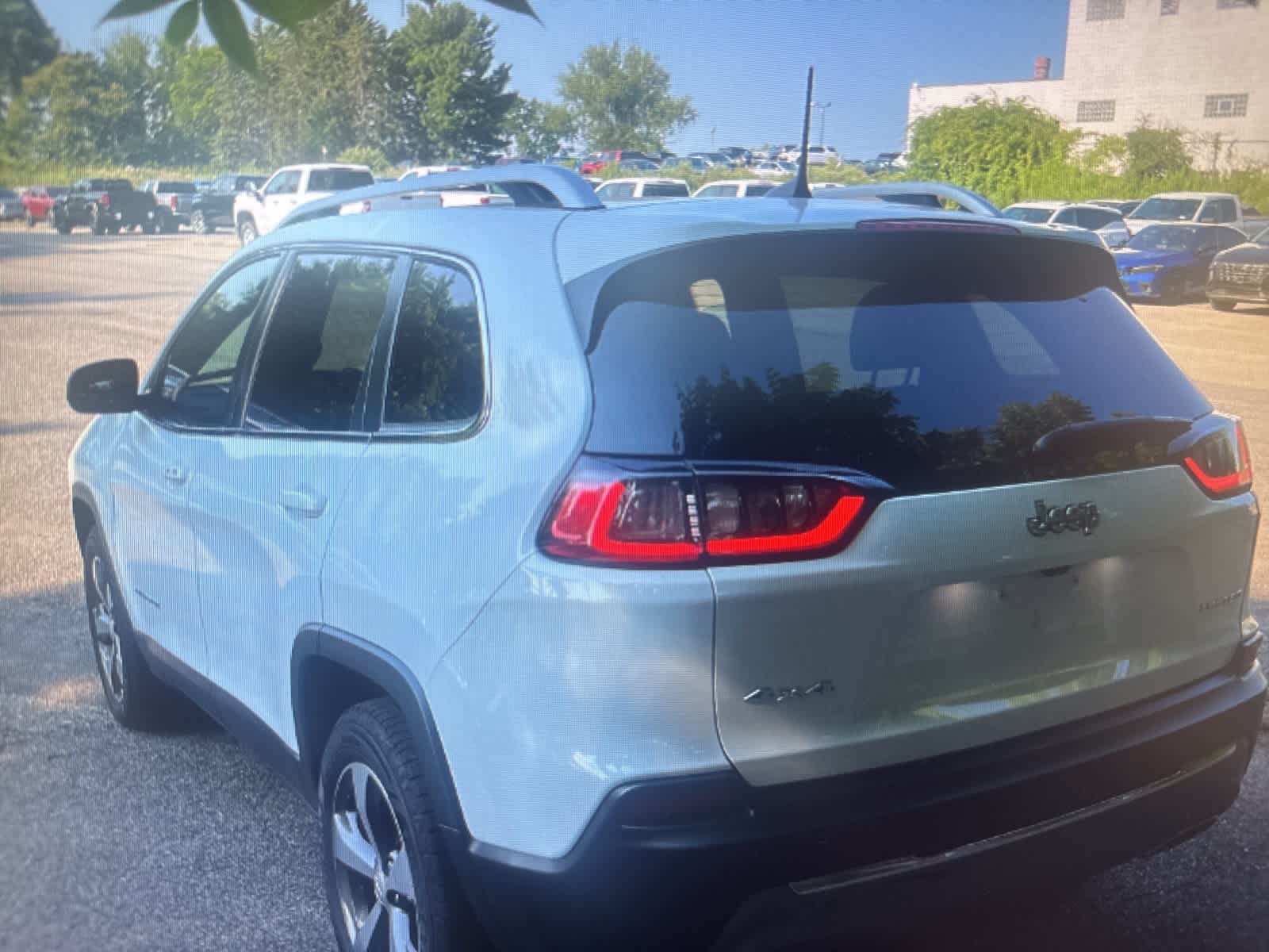Thumbnail: 2019 Jeep Cherokee - 3