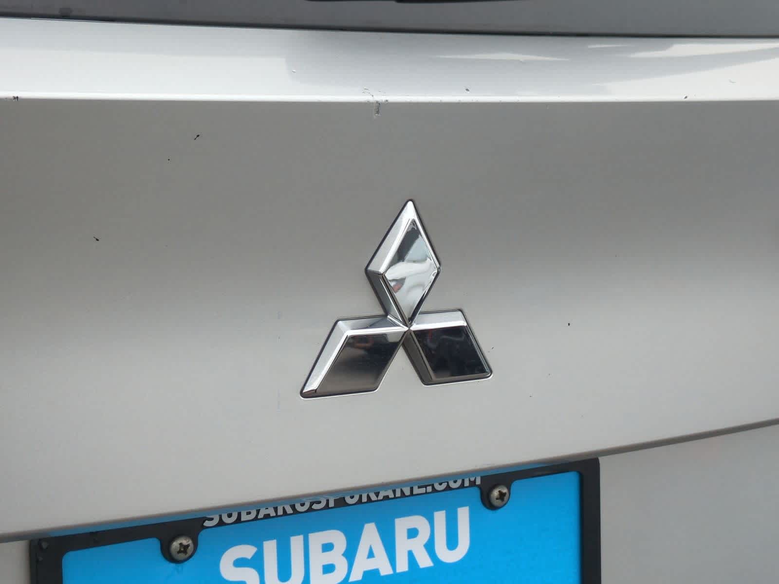 Thumbnail: 2023 Mitsubishi Outlander - 12