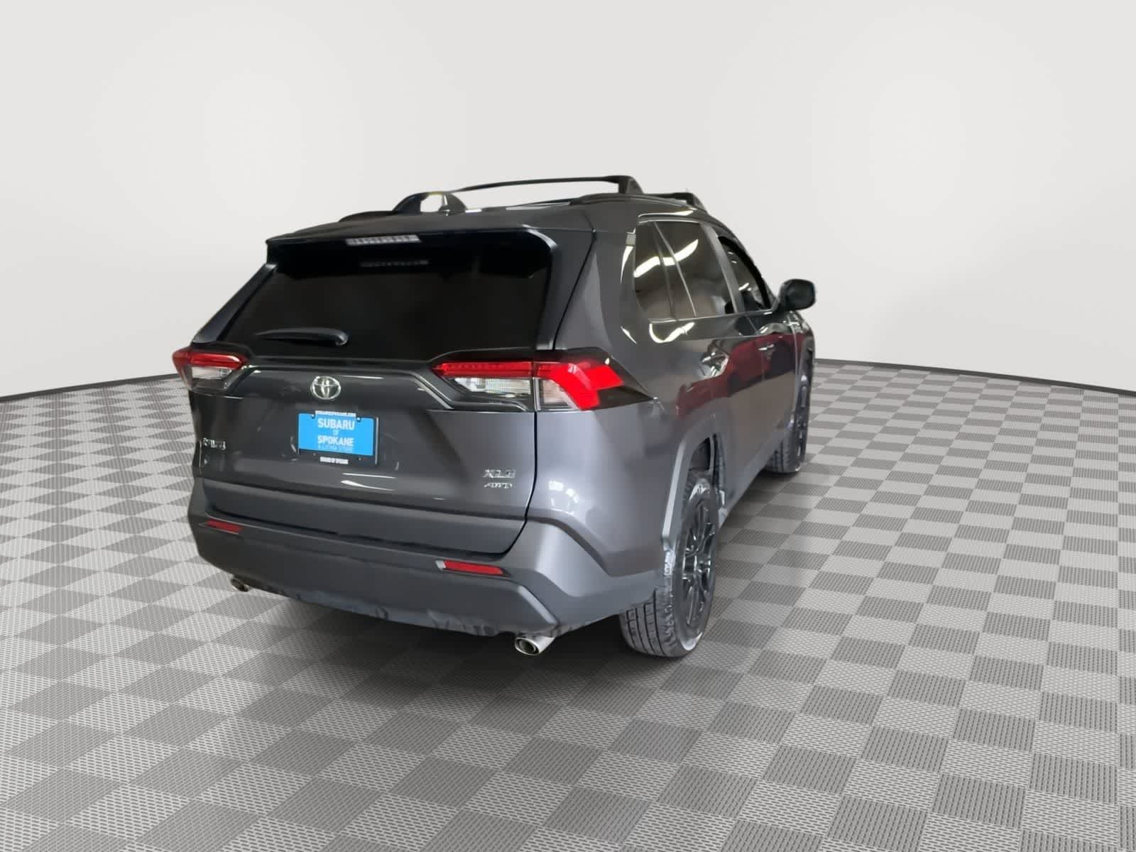 Thumbnail: 2022 Toyota RAV4 - 7