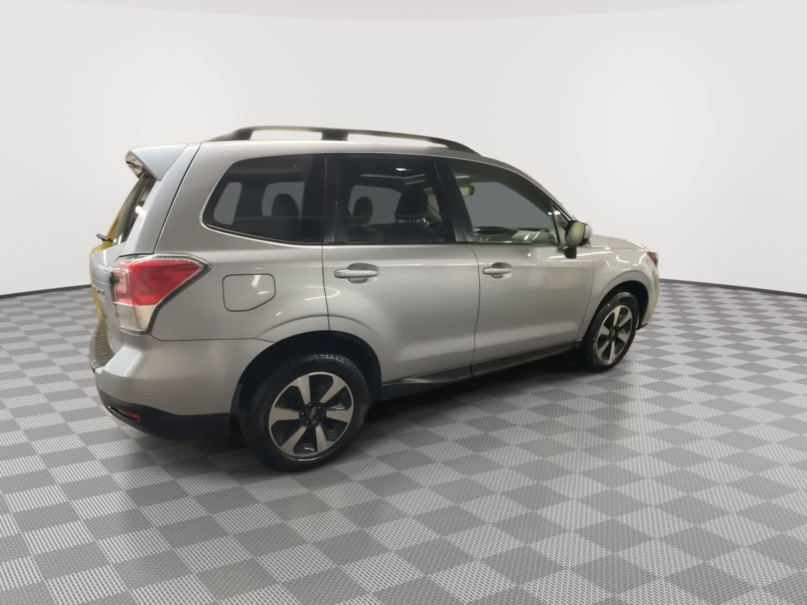 Thumbnail: 2017 Subaru Forester - 8