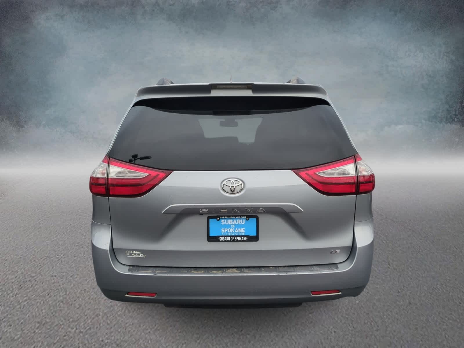 Thumbnail: 2018 Toyota Sienna - 7