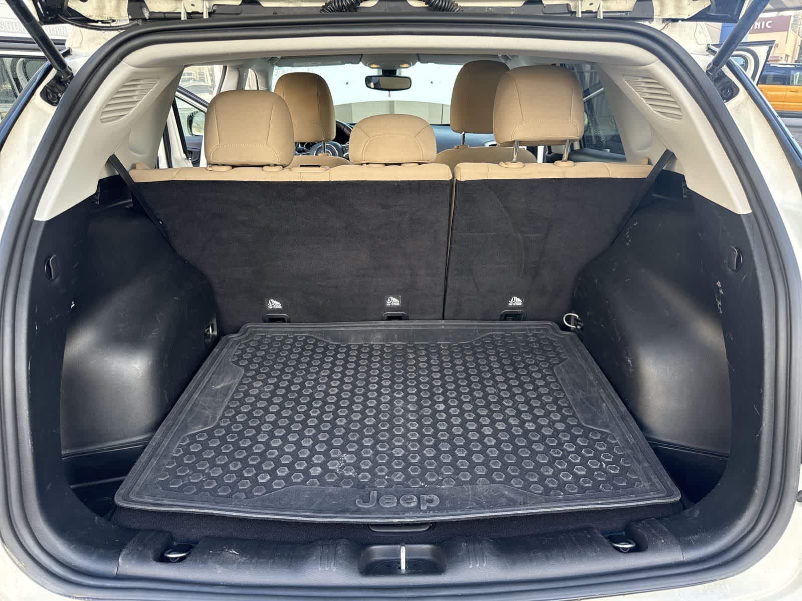 Thumbnail: 2018 Jeep Compass - 32