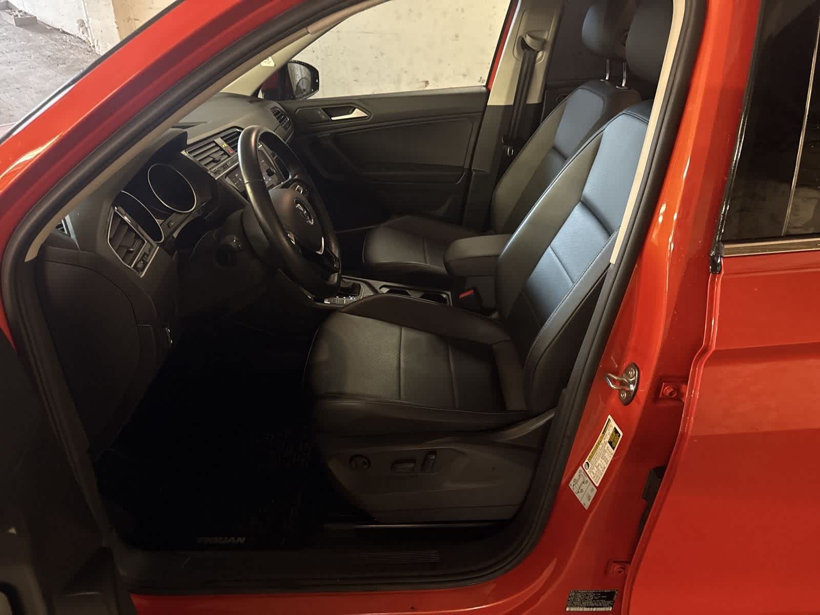 Thumbnail: 2019 Volkswagen Tiguan - 10