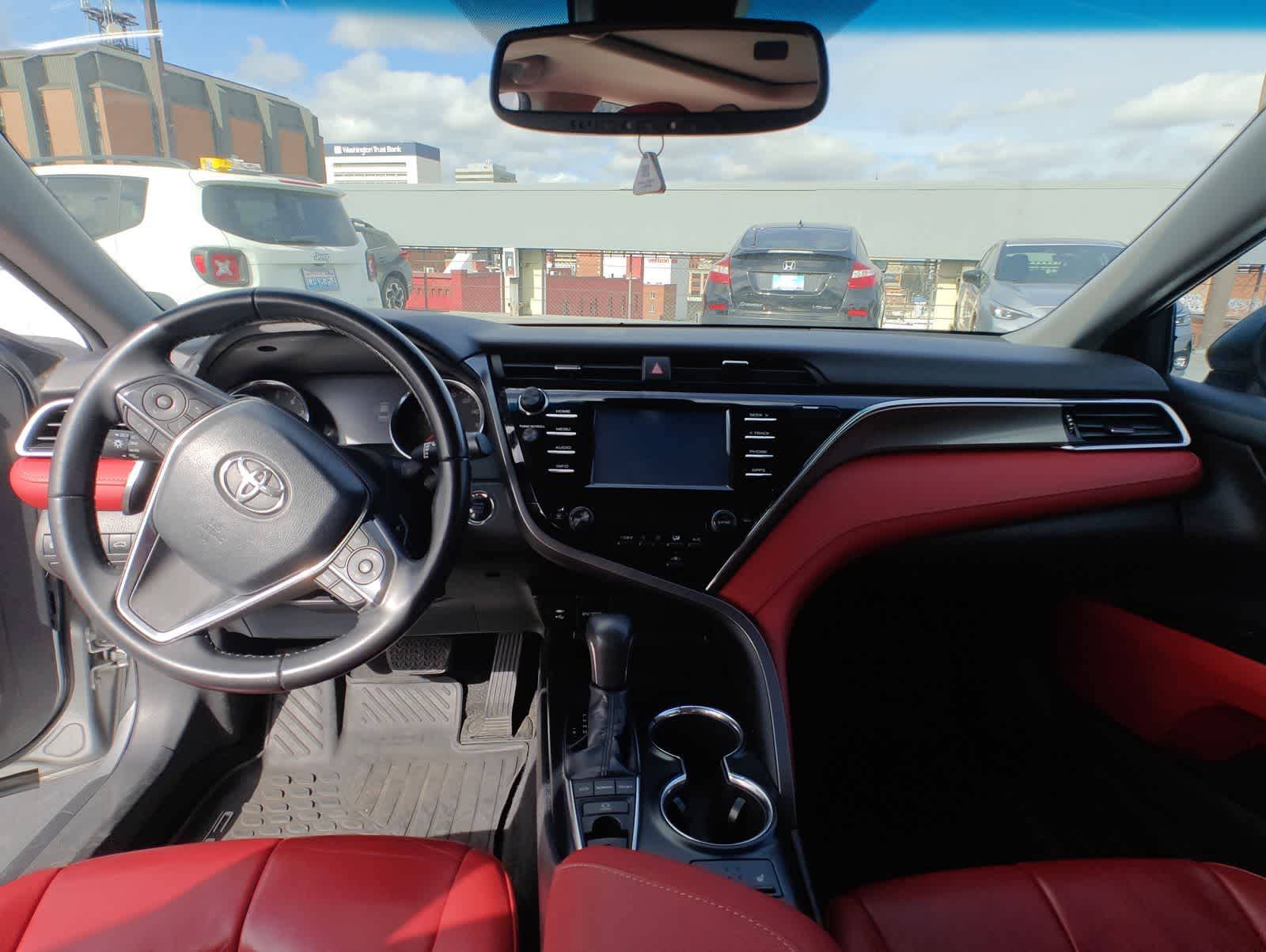 Thumbnail: 2018 Toyota Camry - 15