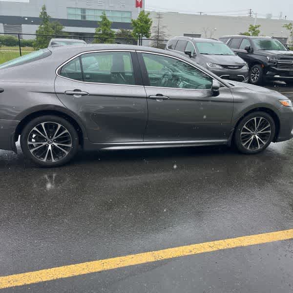 Thumbnail: 2020 Toyota Camry - 10