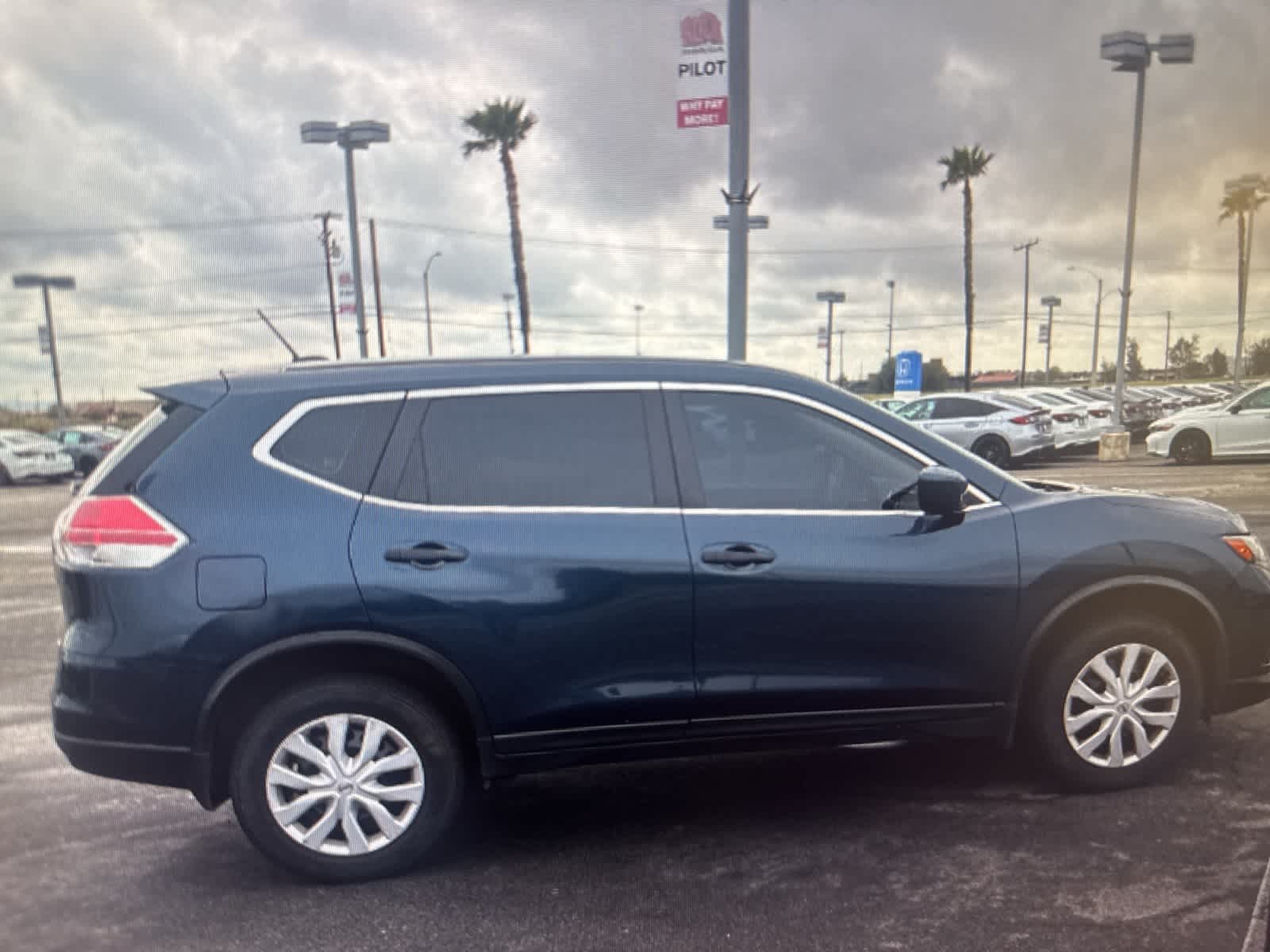 Thumbnail: 2016 Nissan Rogue - 5