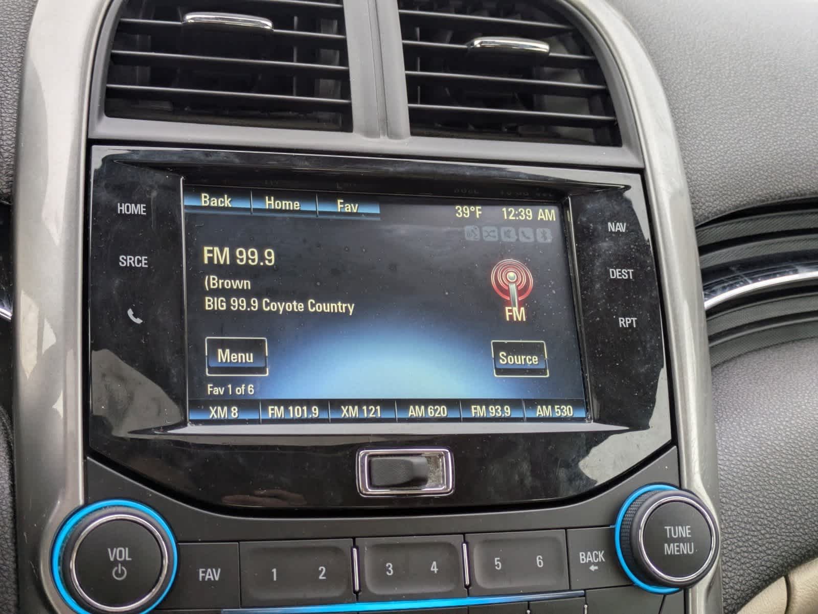 Thumbnail: 2015 Chevrolet Malibu - 12