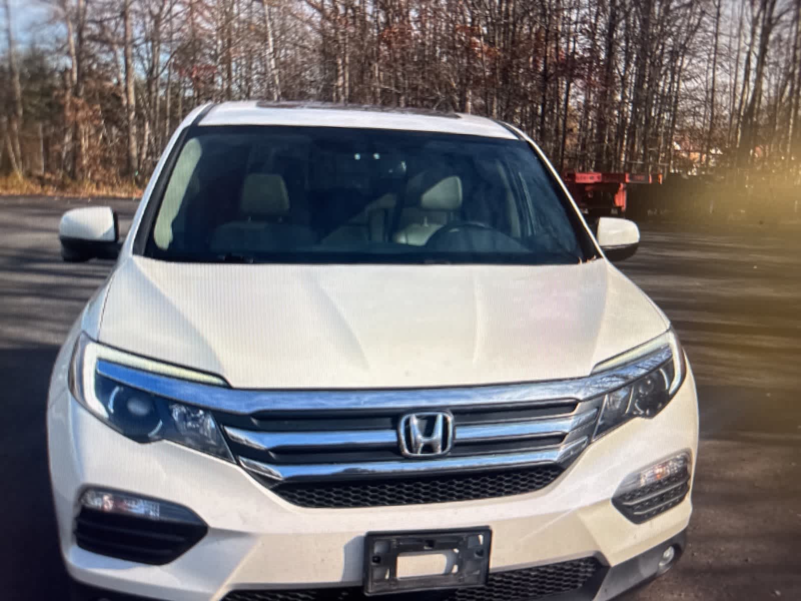 Thumbnail: 2017 Honda Pilot - 8