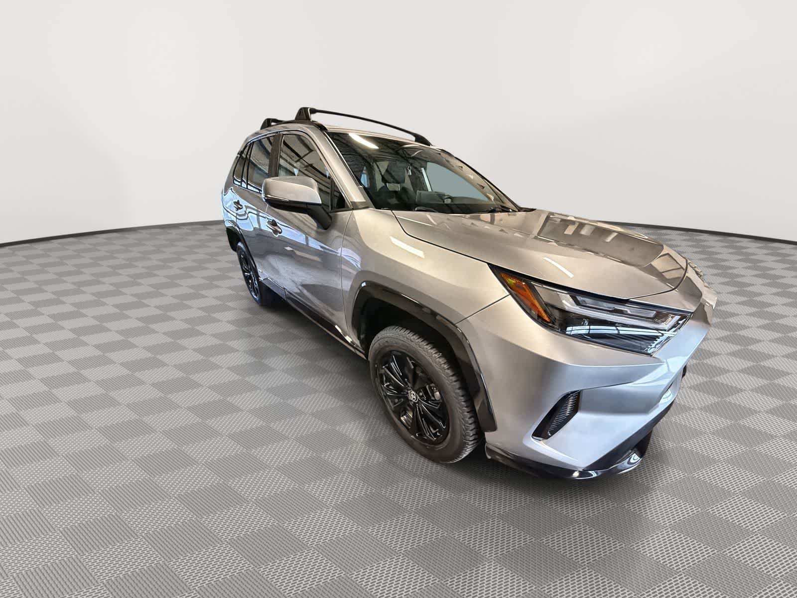 Thumbnail: 2022 Toyota RAV4 - 2