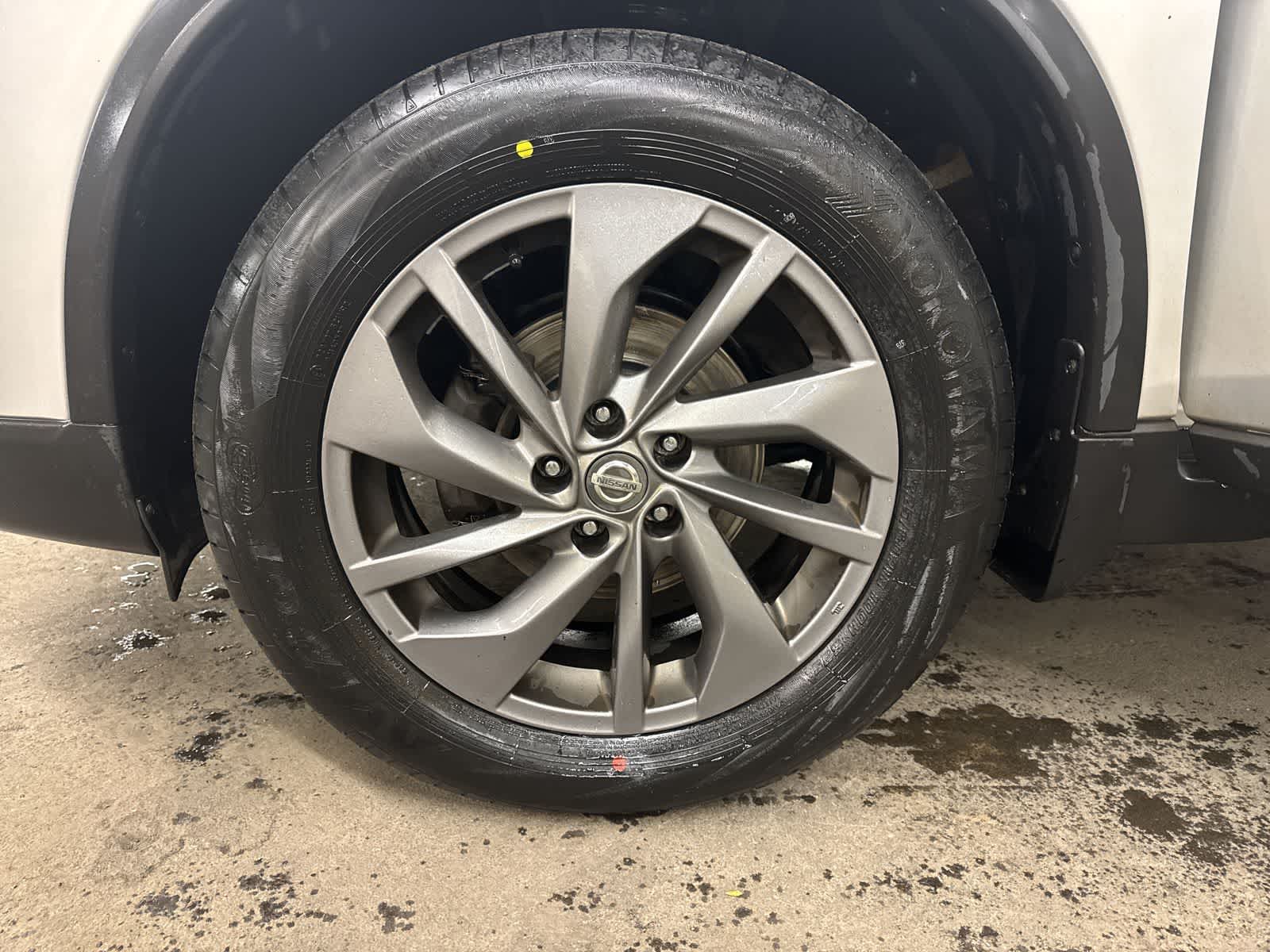 Thumbnail: 2016 Nissan Rogue - 11