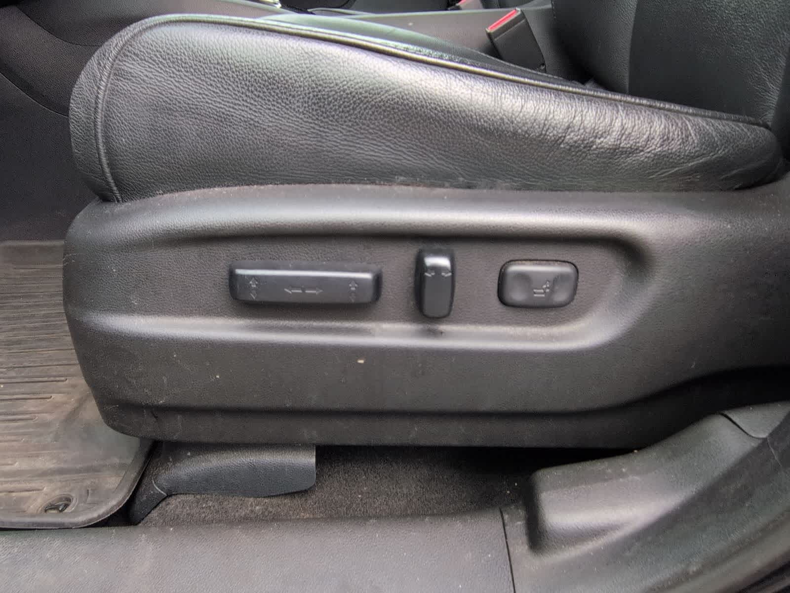 Thumbnail: 2017 Honda Pilot - 18