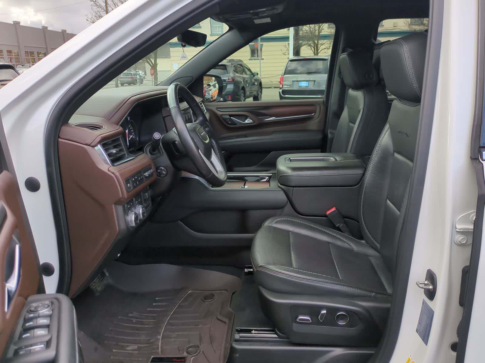 Thumbnail: 2021 GMC Yukon - 17