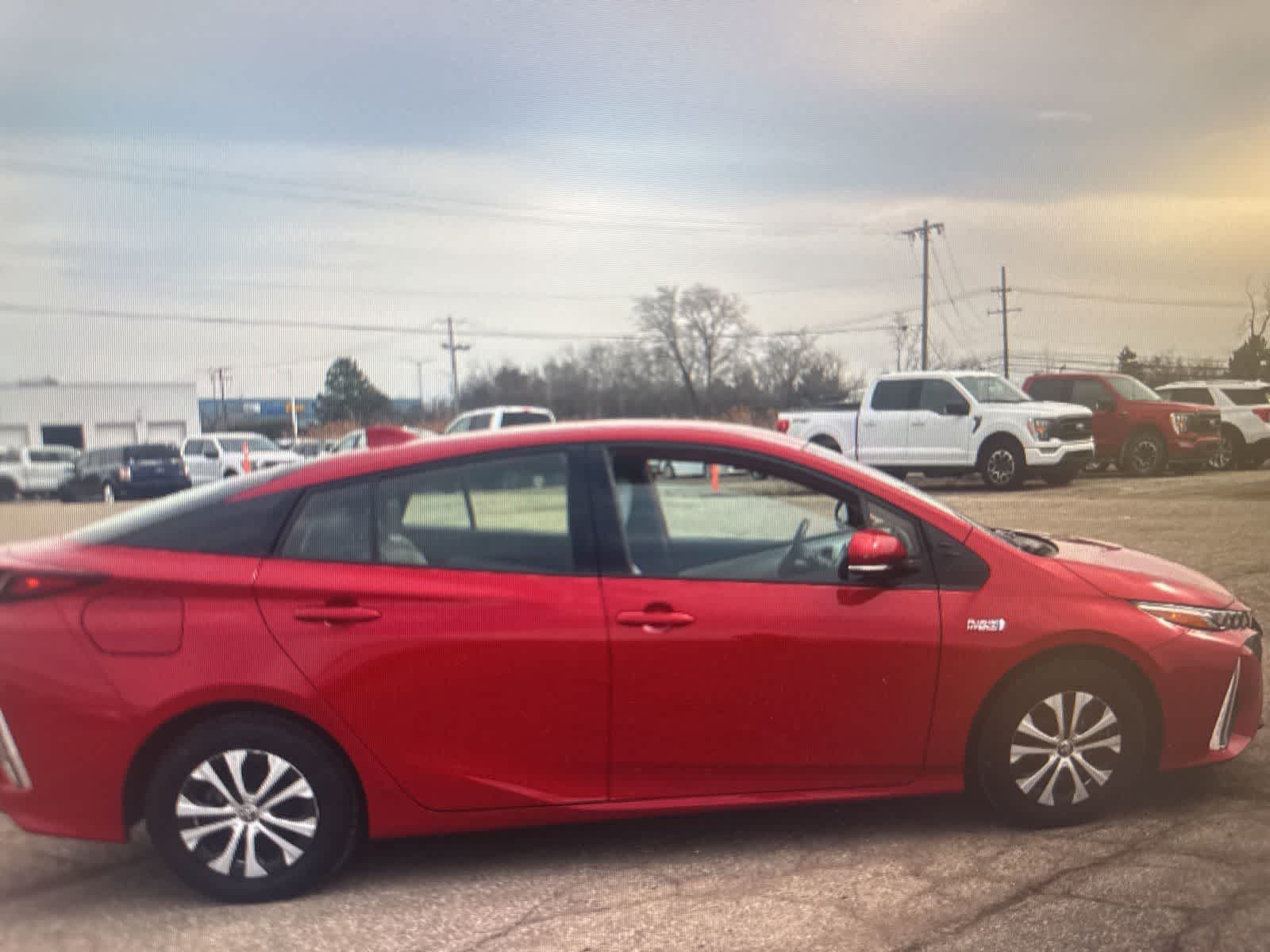 Thumbnail: 2020 Toyota Prius Prime - 6
