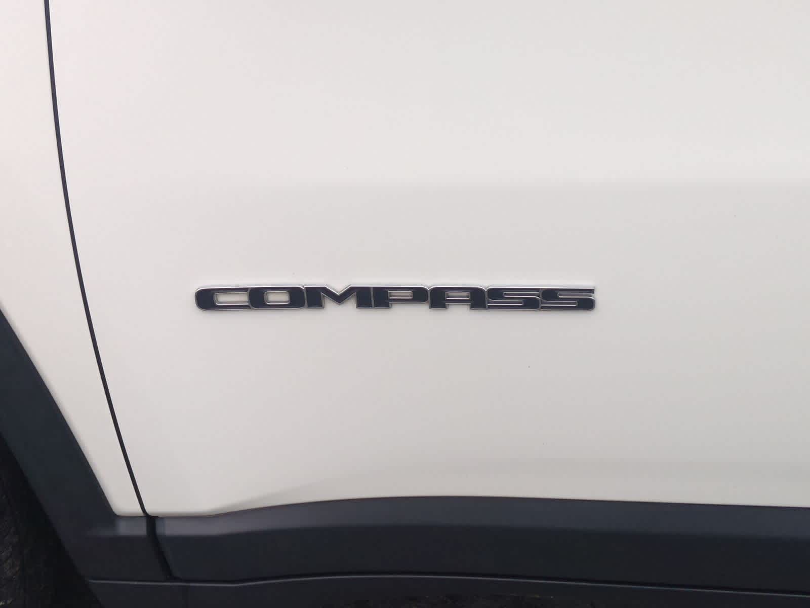 Thumbnail: 2018 Jeep Compass - 13
