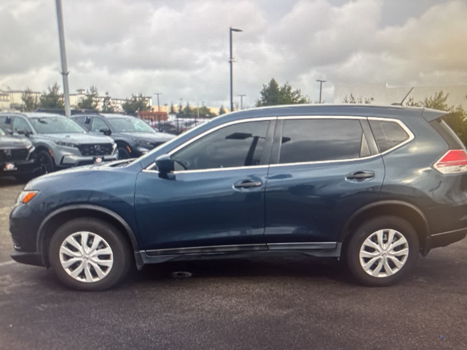 Thumbnail: 2016 Nissan Rogue - 2