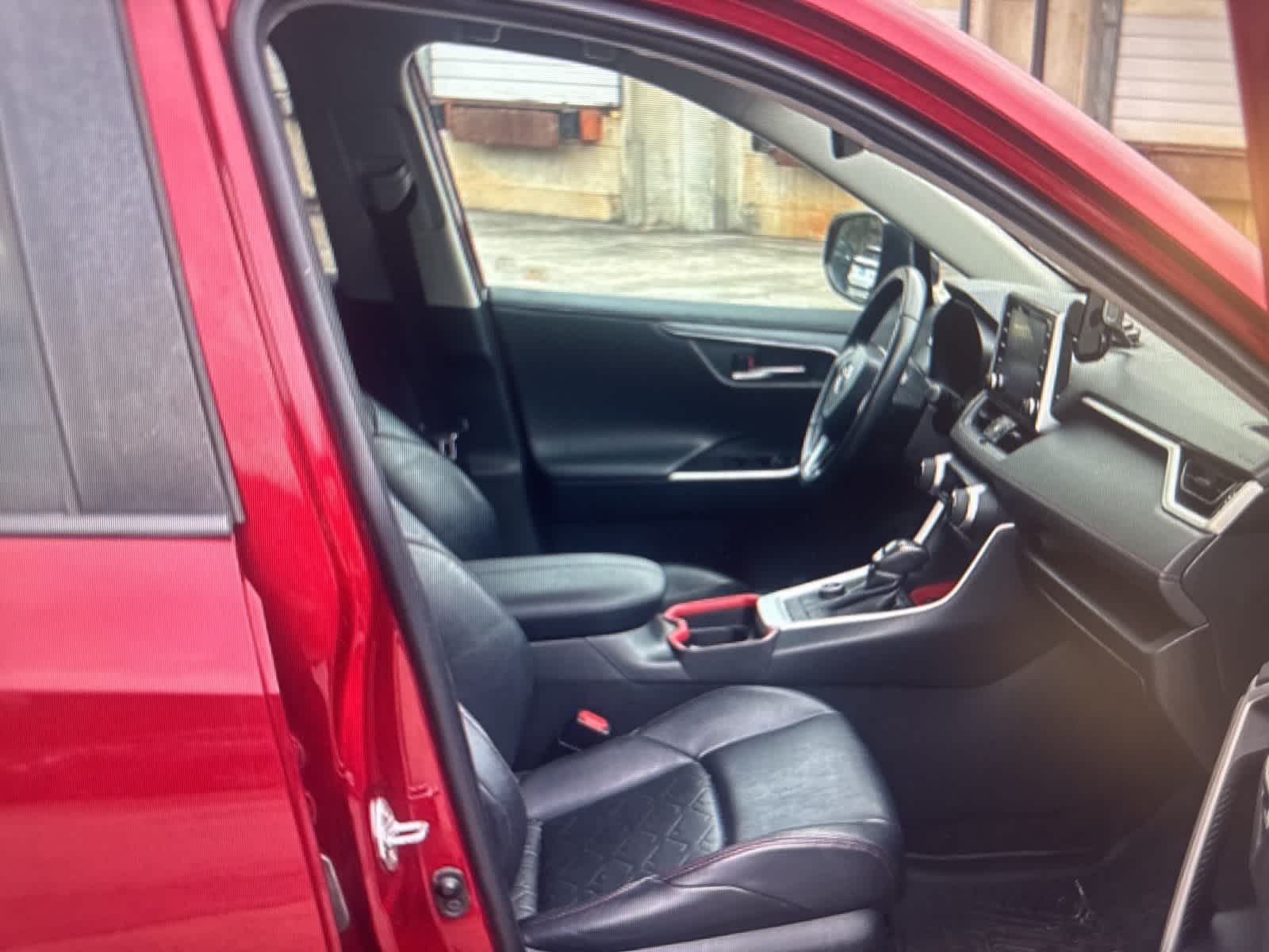 Thumbnail: 2020 Toyota RAV4 - 10