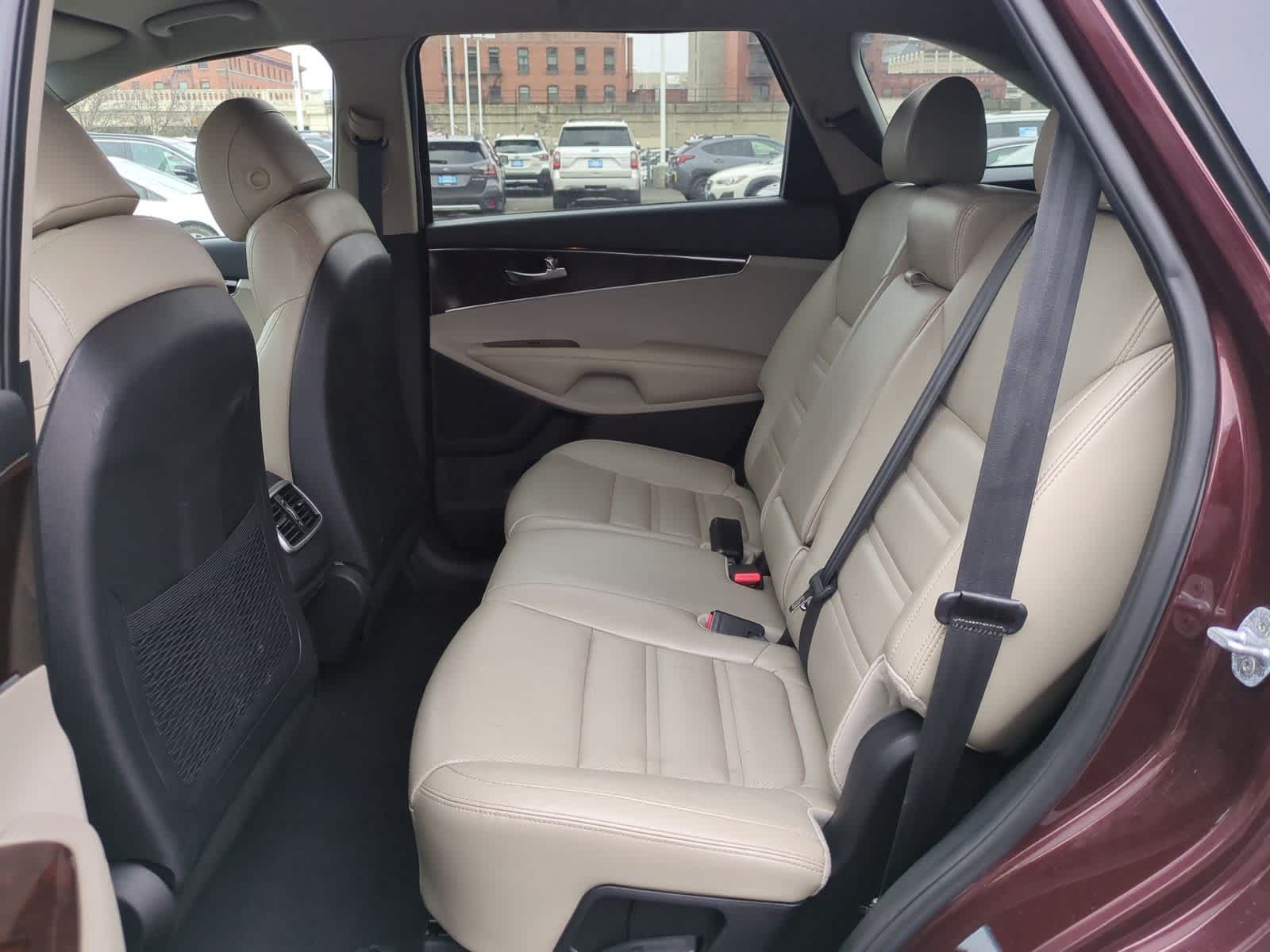 Thumbnail: 2017 Kia Sorento - 20