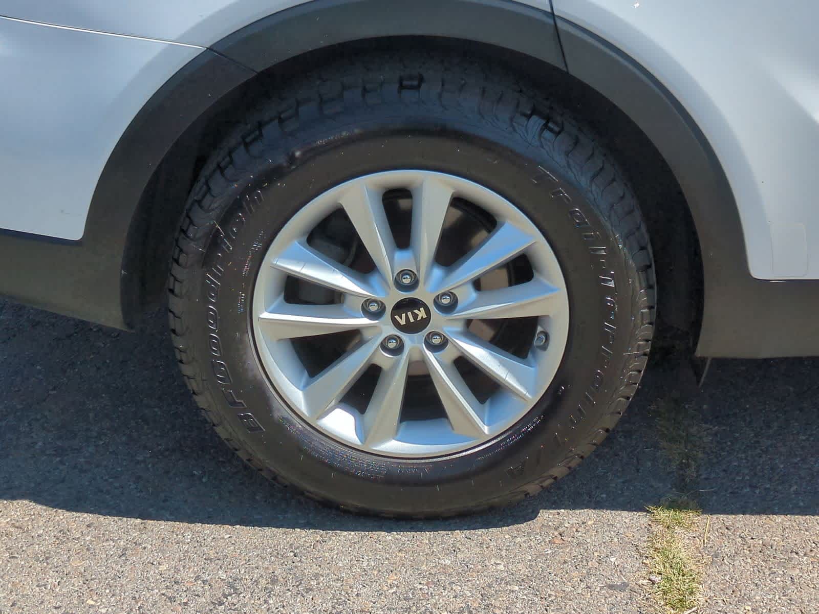 Thumbnail: 2019 Kia Sorento - 14