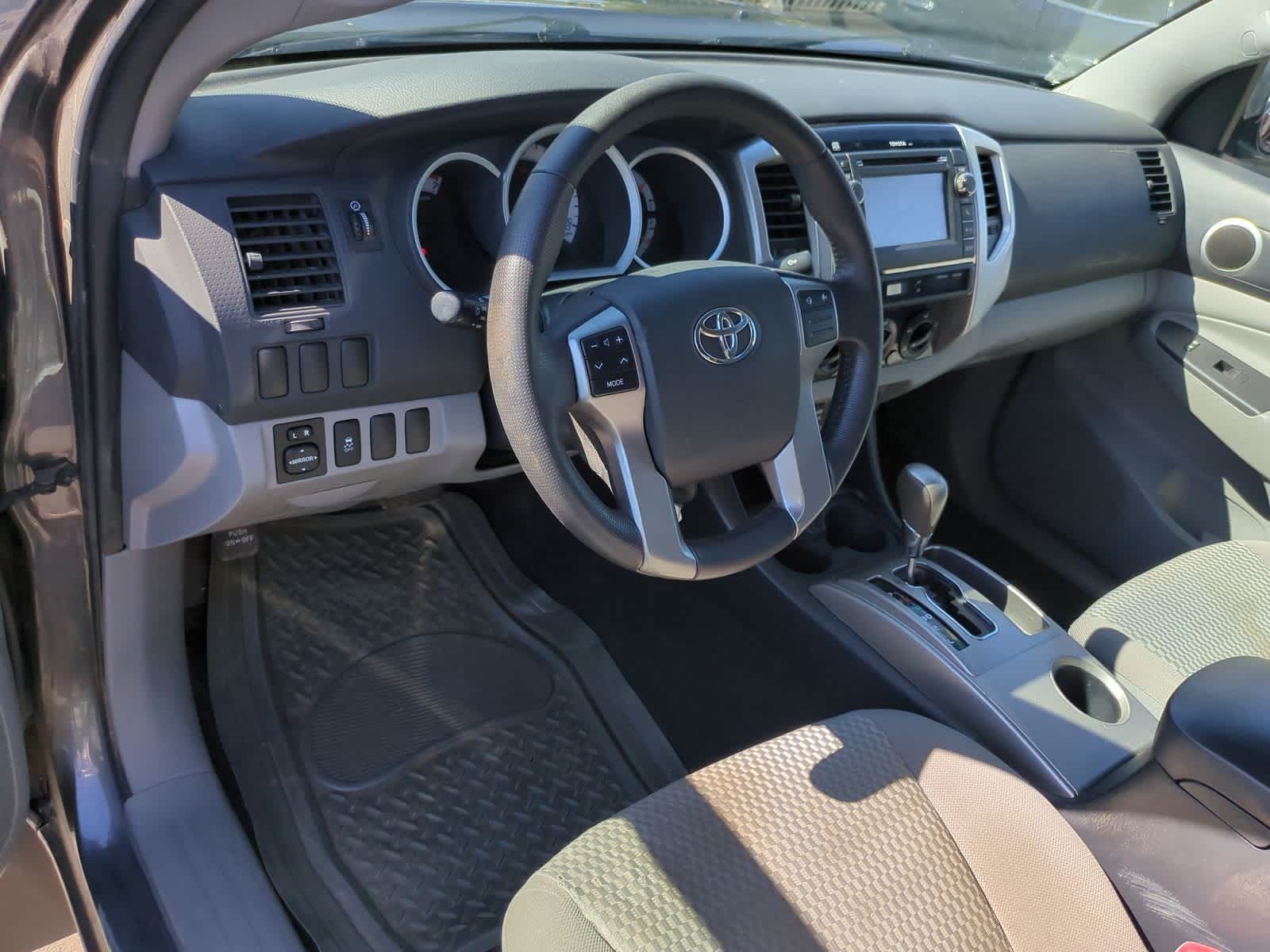 Thumbnail: 2013 Toyota Tacoma - 10