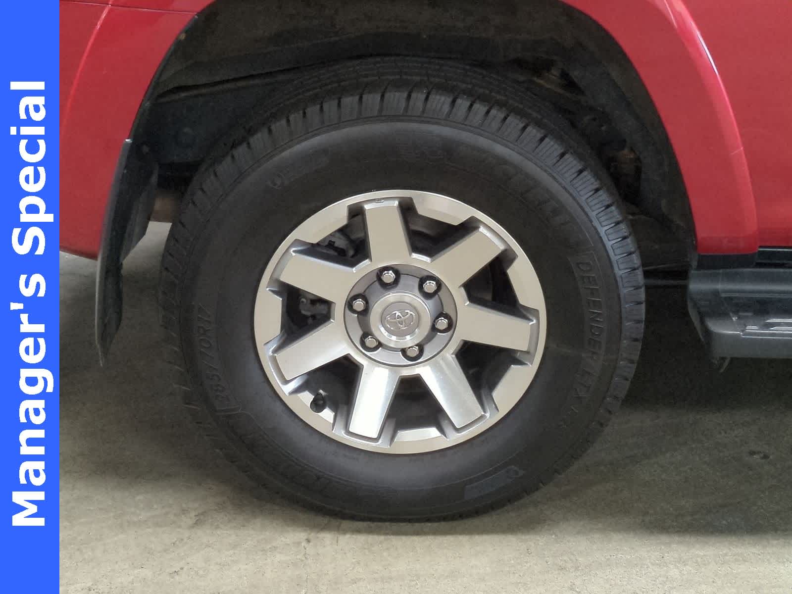 Thumbnail: 2016 Toyota 4Runner - 14