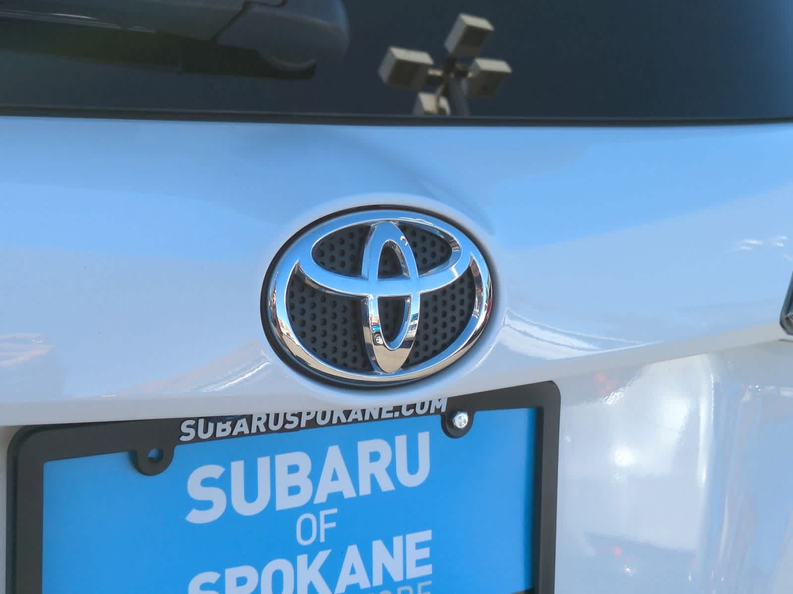 Thumbnail: 2018 Toyota RAV4 - 12