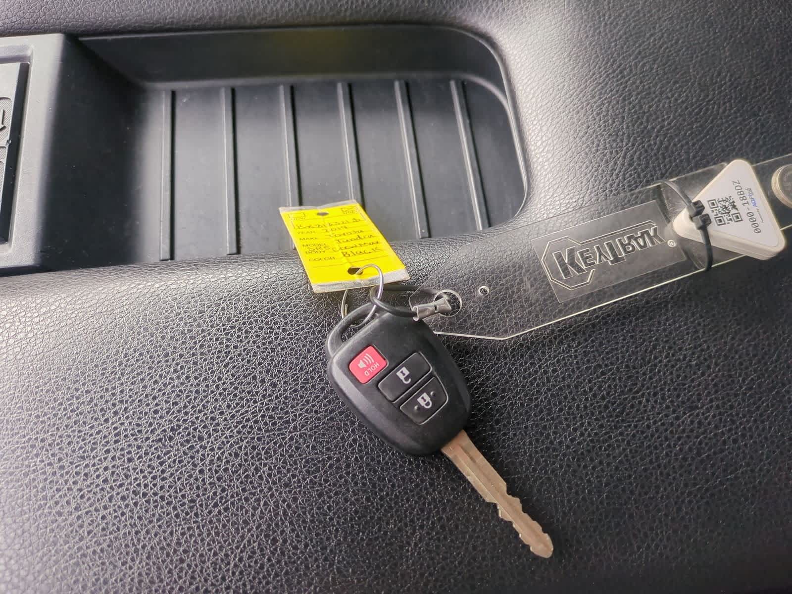 Thumbnail: 2019 Toyota Tundra - 34